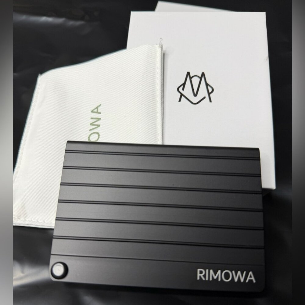 🆕🔥RIMOWA Black Aluminum Card Holder